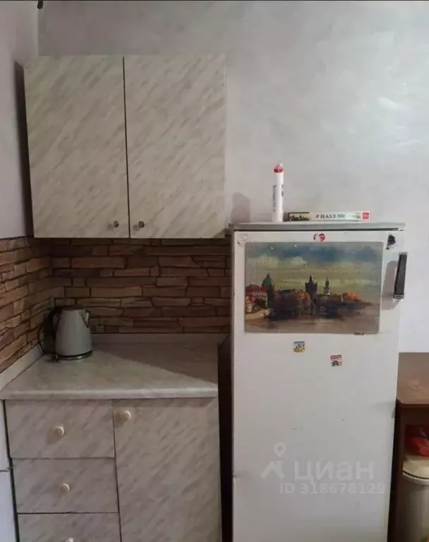 Комната Омская область, Омск просп. Мира, 42В (14.0 м) - Фото 1