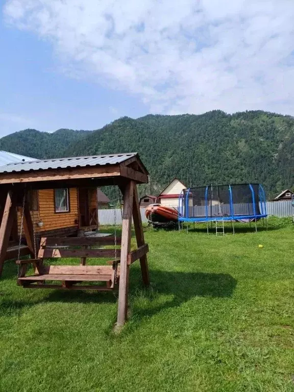 Дом в Алтай, Чемальский район, с. Чемал Зеленая ул., 31 (30 м) - Фото 1