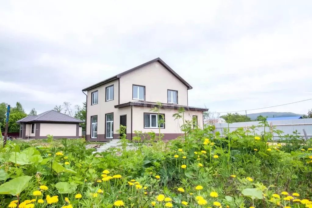 Дом в Сахалинская область, Южно-Сахалинск пер. 2-й Заречный, 17 (132 ... - Фото 1