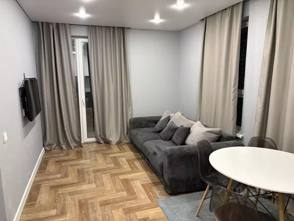 3-к кв. Свердловская область, Екатеринбург ул. Пехотинцев, 2Г (62.0 м) - Фото 1