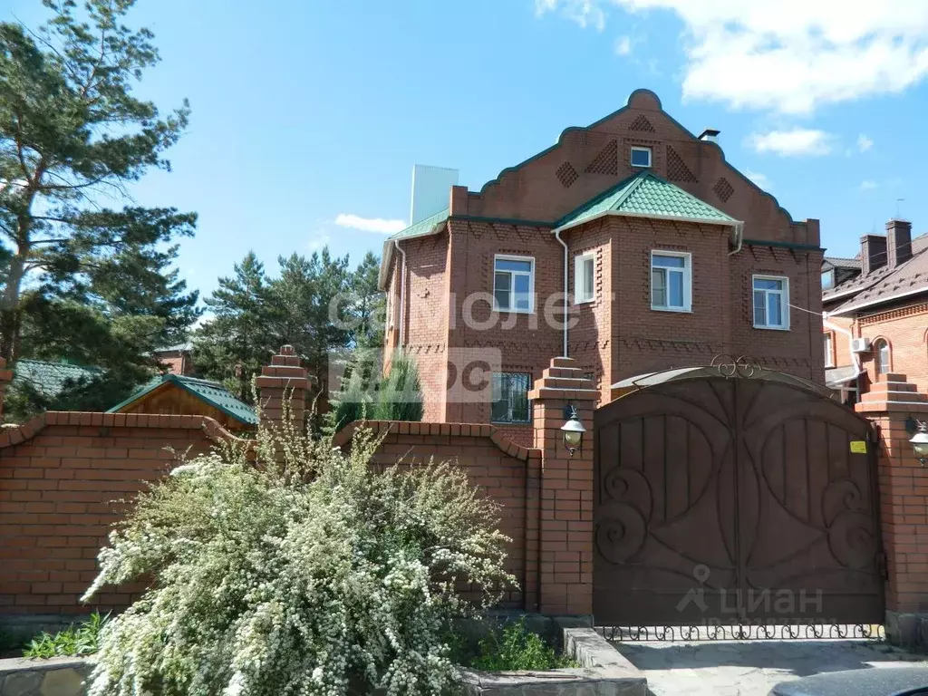 Коттедж в Челябинская область, Челябинск Весенняя ул., 64 (446 м) - Фото 1