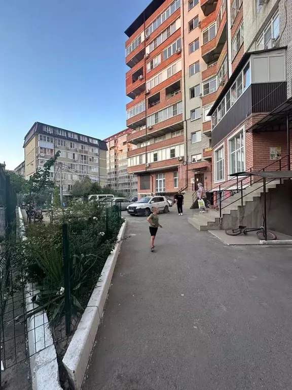 1-к. квартира, 48 м, 1/10 эт. - Фото 1