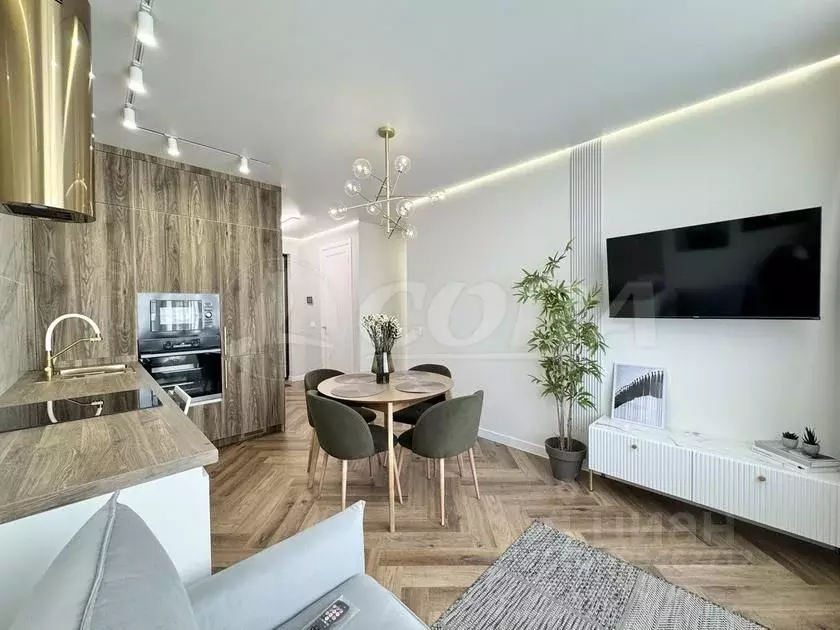 2-к кв. Тюменская область, Тюмень ул. Эльвиры Федоровой, 1 (65.0 м) - Фото 2