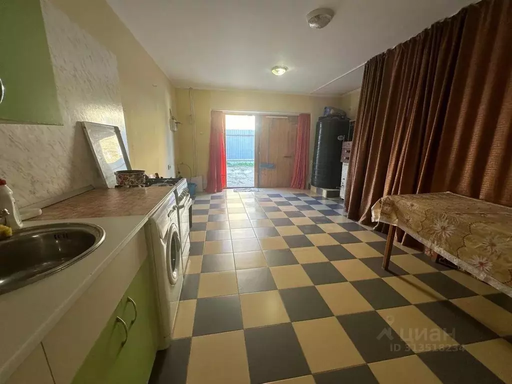 Гараж в Краснодарский край, Анапа ул. Маяковского (69 м) - Фото 1