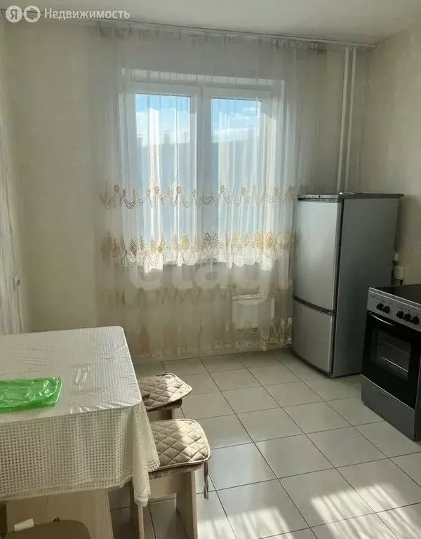 1-комнатная квартира: Красноярск, улица Дмитрия Мартынова, 9 (42 м) - Фото 2