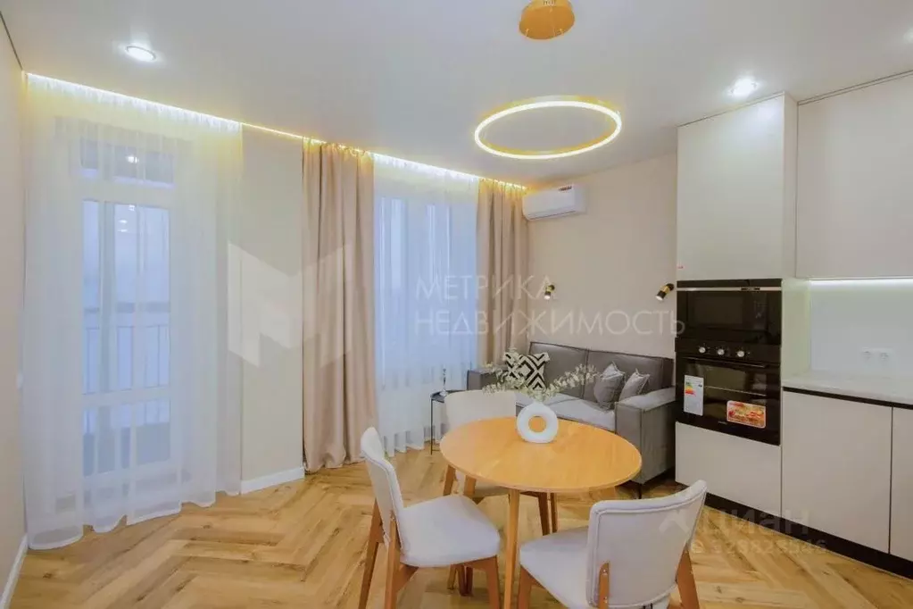 1-к кв. Тюменская область, Тюмень ул. Валентины Трофимовой, 8 (40.6 м) - Фото 1