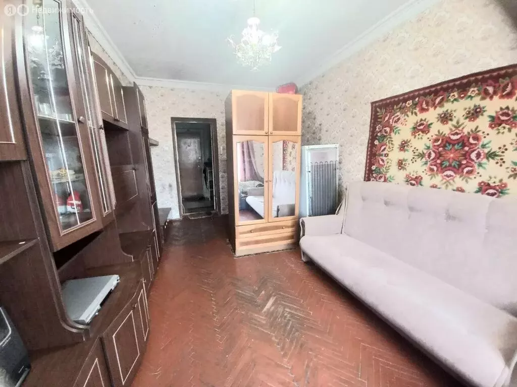 1к в 16-комнатной квартире (18.6 м) - Фото 0