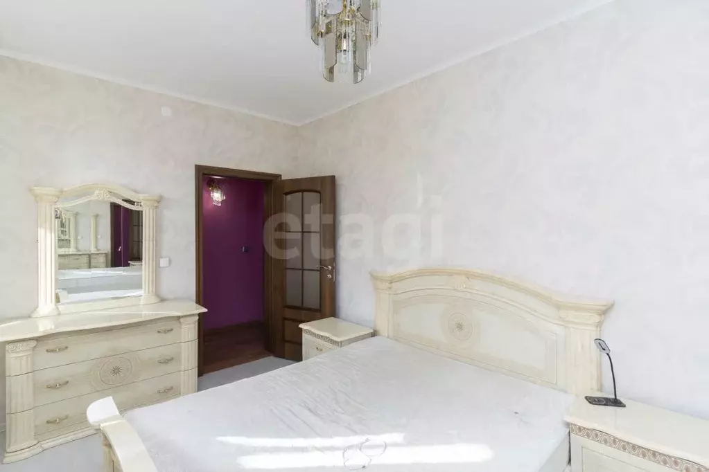 3-к кв. Тюменская область, Тюмень ул. Николая Федорова, 12 (94.8 м) - Фото 1