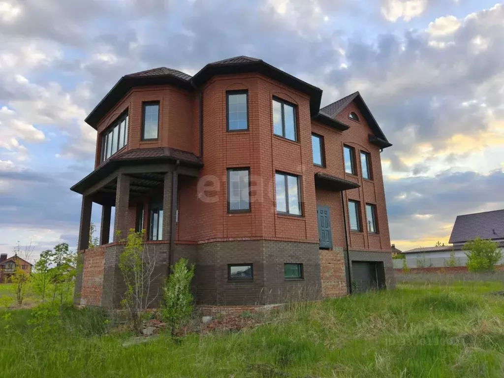 Дом в Белгородская область, Белгород Юго-Западный-2.1 мкр, пер. ... - Фото 1