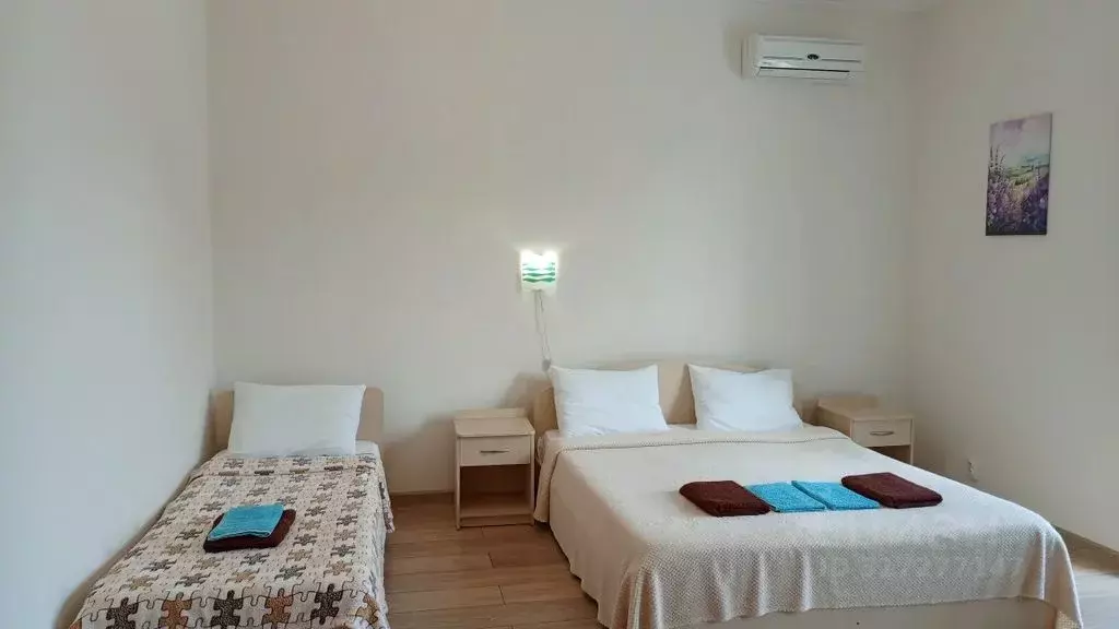 Комната Крым, Ялта муниципальный округ, Отрадное пгт ул. Лазурная, 8 - Фото 1