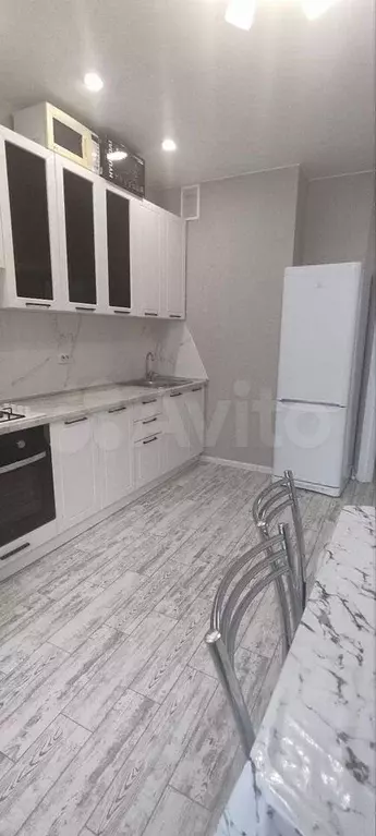 2-к. квартира, 60 м, 9/18 эт. - Фото 0