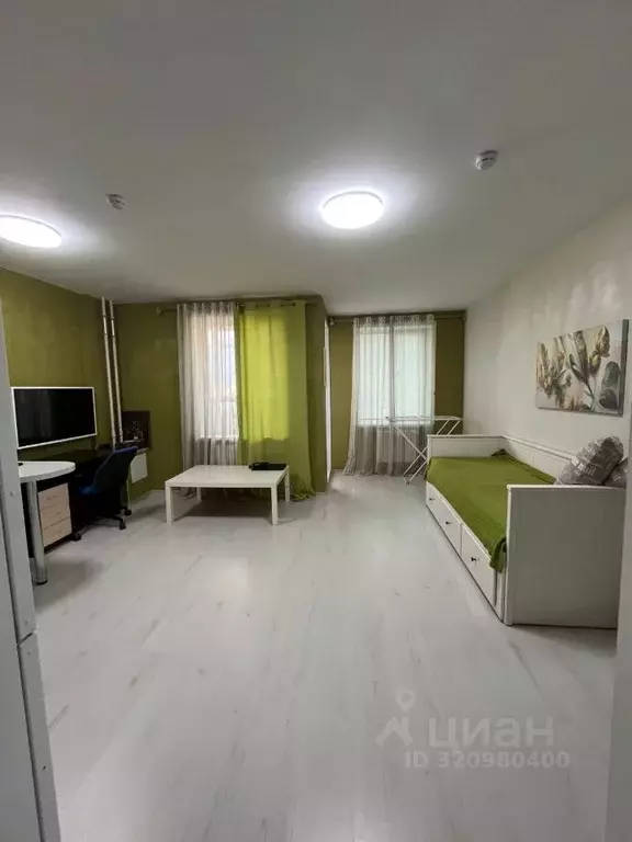 Студия Пермский край, Пермь ул. Крылова, 15А (32.6 м) - Фото 1