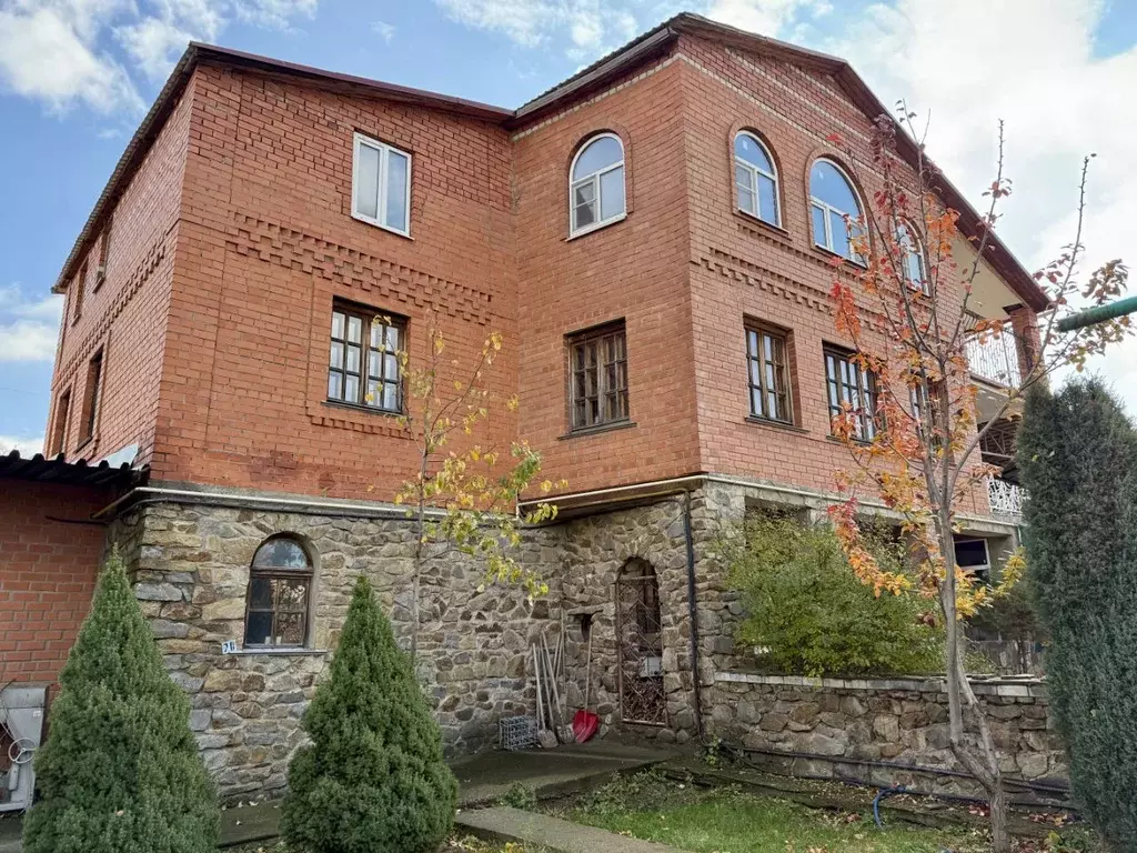 Дом в Волгоградская область, Волжский Вишневый сад СНТ, ул. ... - Фото 1