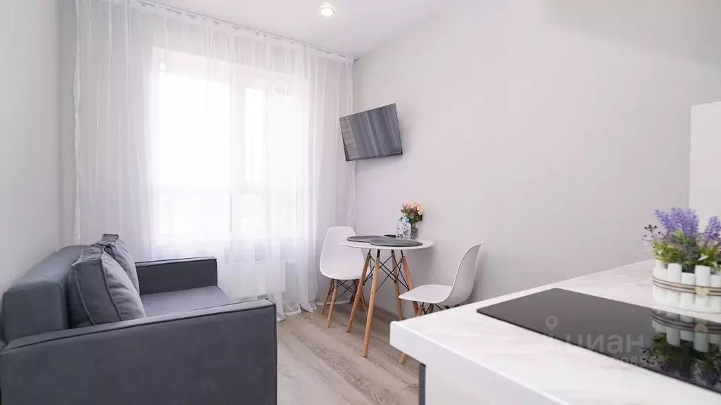 1-к кв. Татарстан, Казань ул. Братьев Батталовых, 20А (35.0 м) - Фото 1