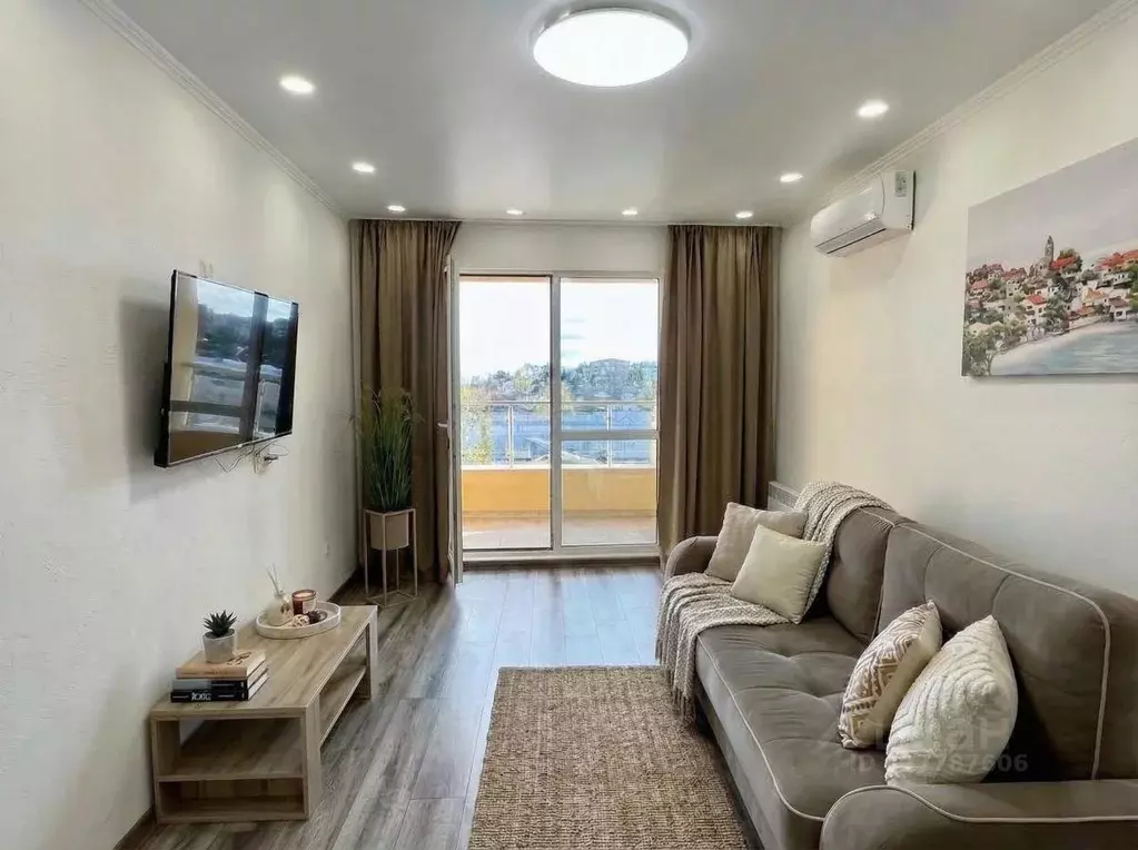 2-к кв. Краснодарский край, Сочи Светлана мкр, ул. Учительская, 9 ... - Фото 1