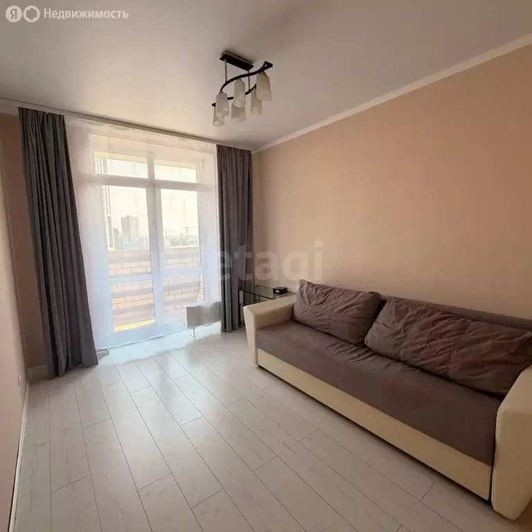 1-комнатная квартира: Тюмень, улица Тимофея Чаркова, 81к2 (34.7 м) - Фото 2