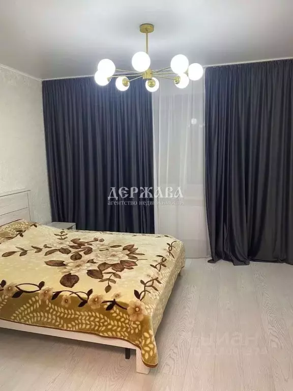 1-к кв. Белгородская область, Старый Оскол Степной мкр, 32Г (42.0 м) - Фото 0