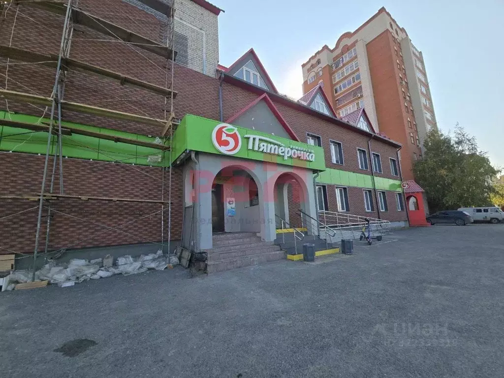 Торговая площадь в Тюменская область, Тюмень ул. Монтажников, 1/4 (440 ... - Фото 1