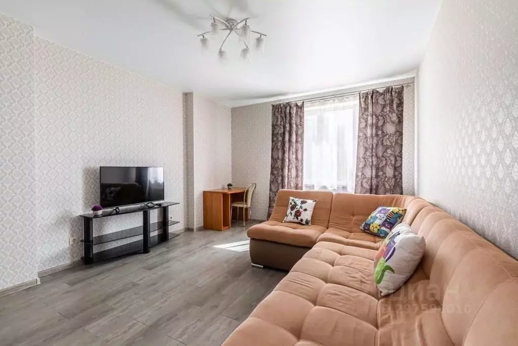 2-к кв. Татарстан, Казань ул. Павлюхина, 110Г (75.0 м) - Фото 1