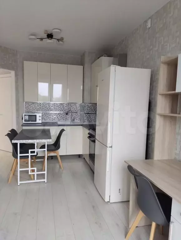 1-к. квартира, 42 м, 7/9 эт. - Фото 0