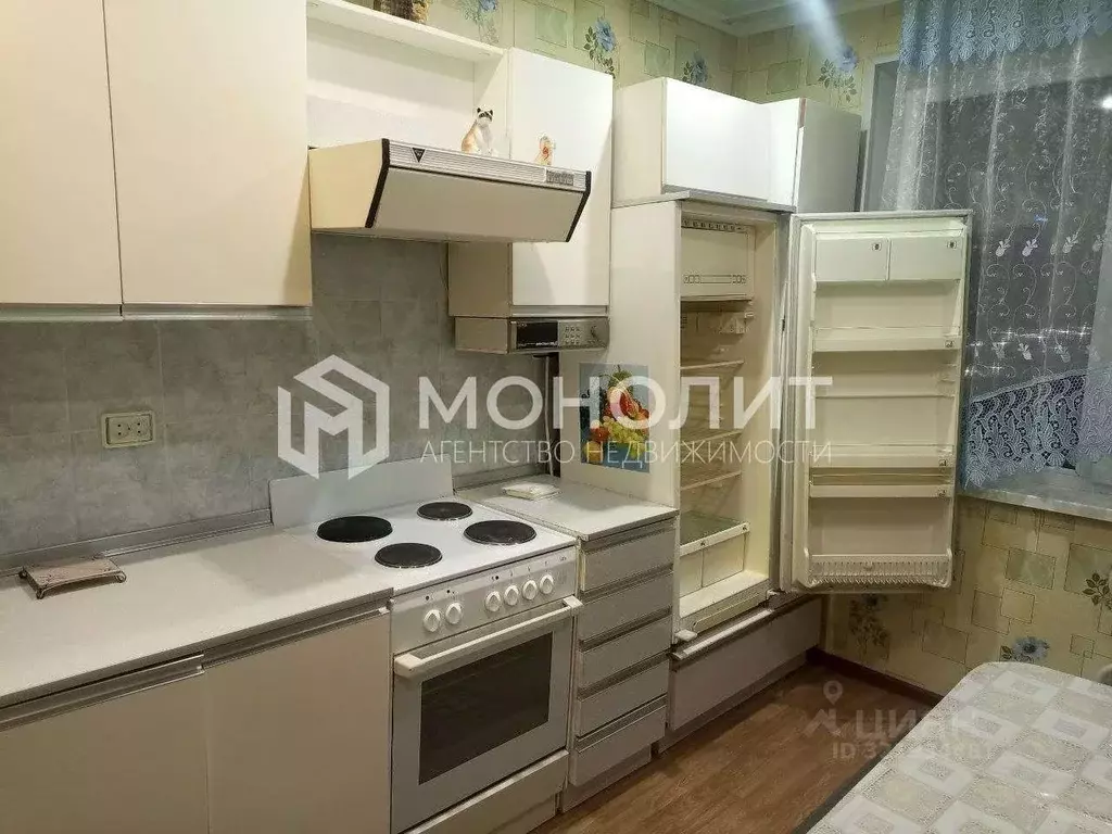 4-к кв. Белгородская область, Старый Оскол Буденного мкр, 8 (87.0 м) - Фото 0