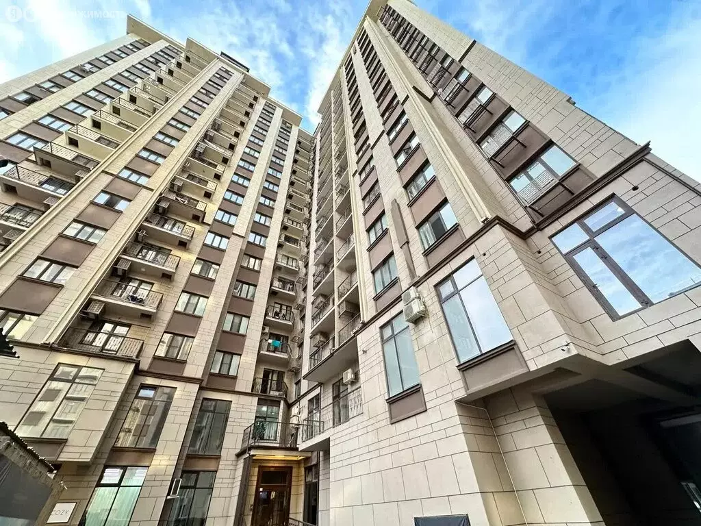 3-комнатная квартира: Махачкала, улица Ахмата-Хаджи Кадырова, 128 (100 ... - Фото 2