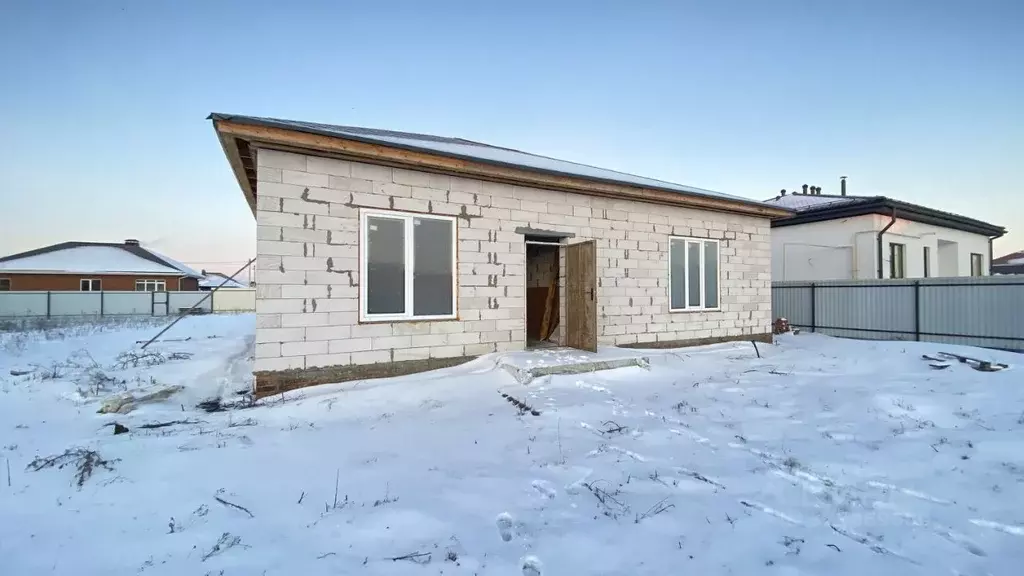 Дом в Саратовская область, Энгельсский район, Новопушкинское ... - Фото 2