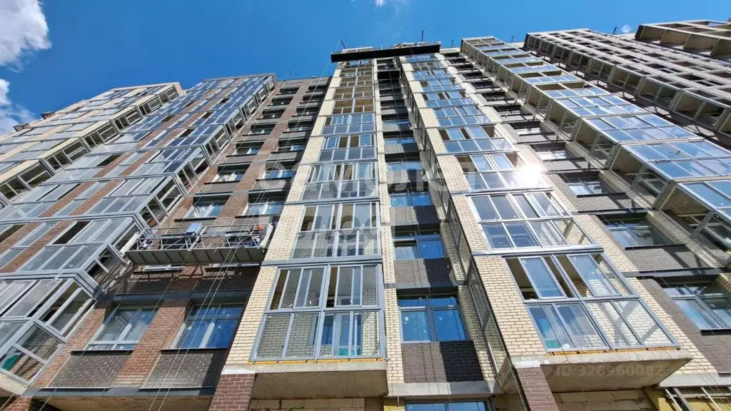 2-к кв. Калужская область, Калуга ул. Адмирала Сенявина, 1 (67.49 м) - Фото 1