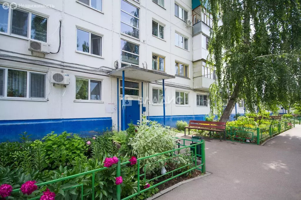 2-комнатная квартира: Балаково, улица Набережная Леонова, 22 (48 м) - Фото 0