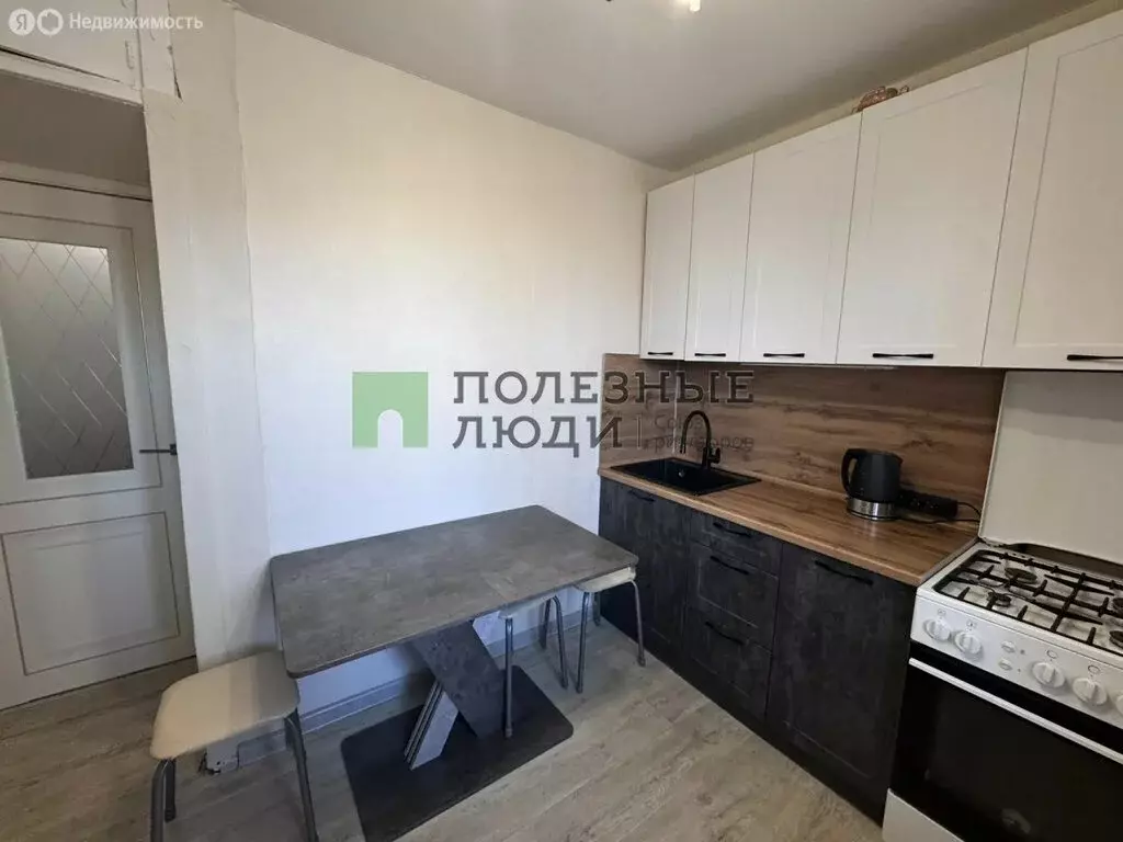 2-комнатная квартира: Ижевск, Молодёжная улица, 12 (43.2 м) - Фото 1