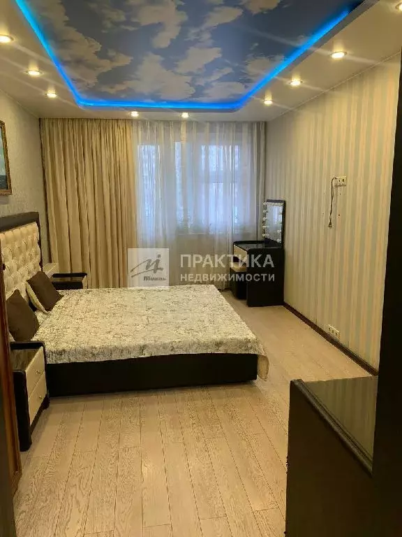 Продается 4-комнатная квартира - Фото 1