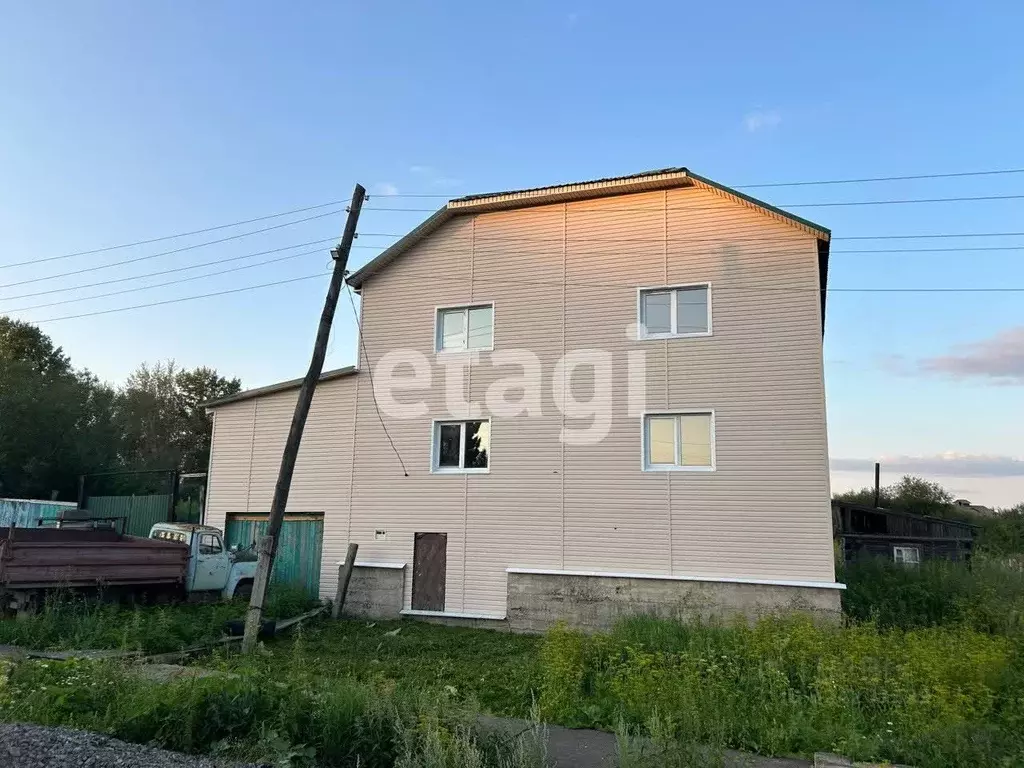 Дом в Красноярский край, Манско-Уярский округ, пос. Первоманск ул. ... - Фото 1