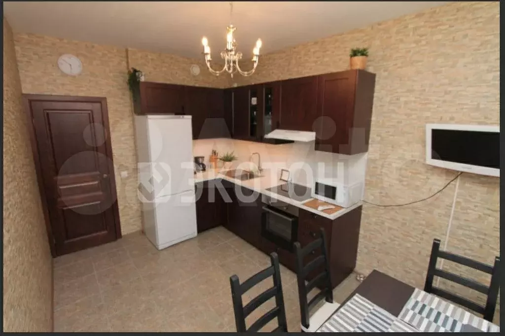 2-к. квартира, 55 м, 2/10 эт. - Фото 1