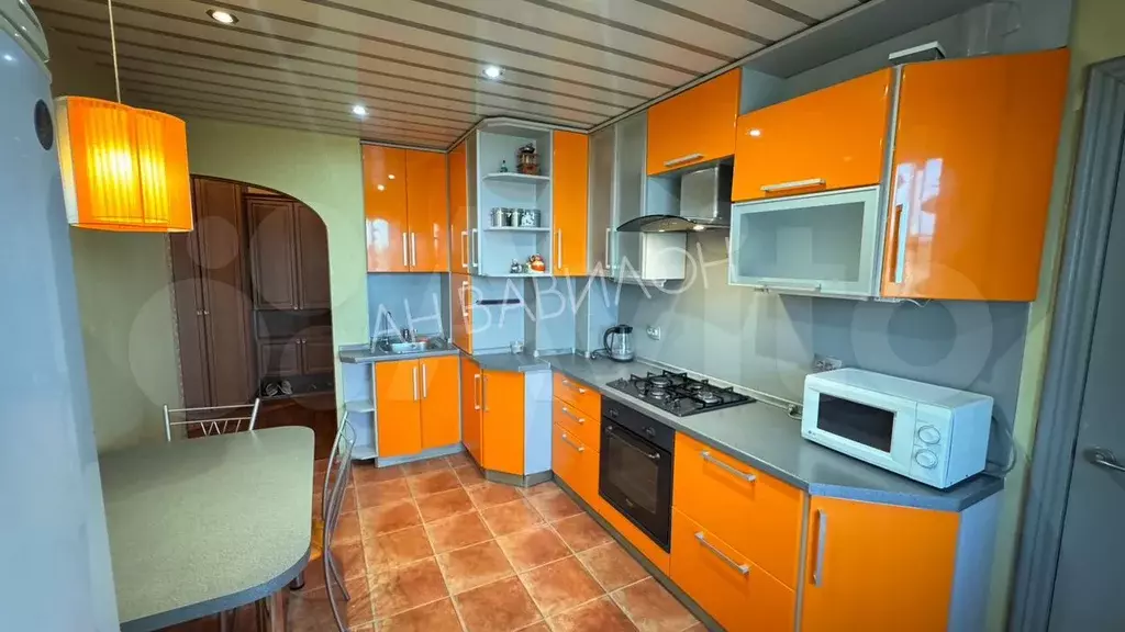 2-к. квартира, 60 м, 4/10 эт. - Фото 0