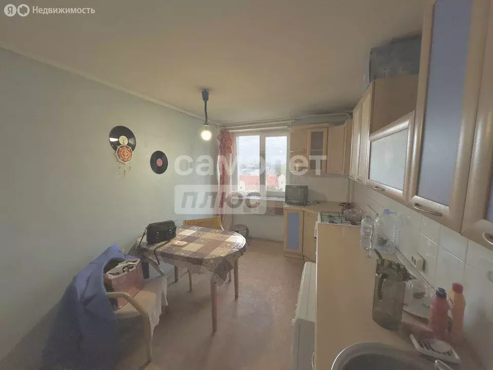 3-комнатная квартира: Челябинск, улица Свободы, 102А (67 м) - Фото 1