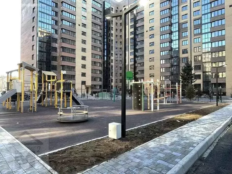 2-комнатная квартира: Абакан, улица Генерала Тихонова, 7 (95.9 м) - Фото 1