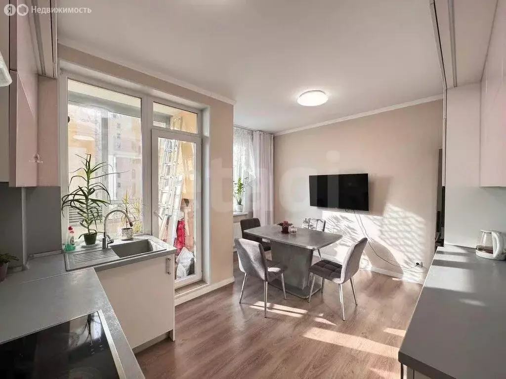 3-комнатная квартира: Санкт-Петербург, Кушелевская дорога, 1к2 (80 м) - Фото 2