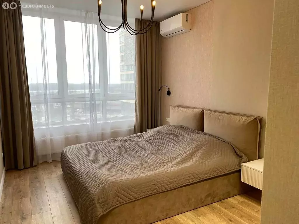 1-комнатная квартира: Краснодар, Обрывная улица, 132/1к5 (54 м) - Фото 1