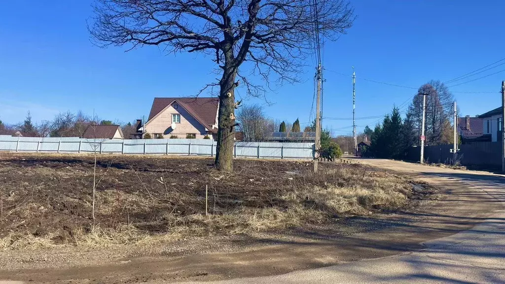 Участок в Московская область, Наро-Фоминский городской округ, д. ... - Фото 1