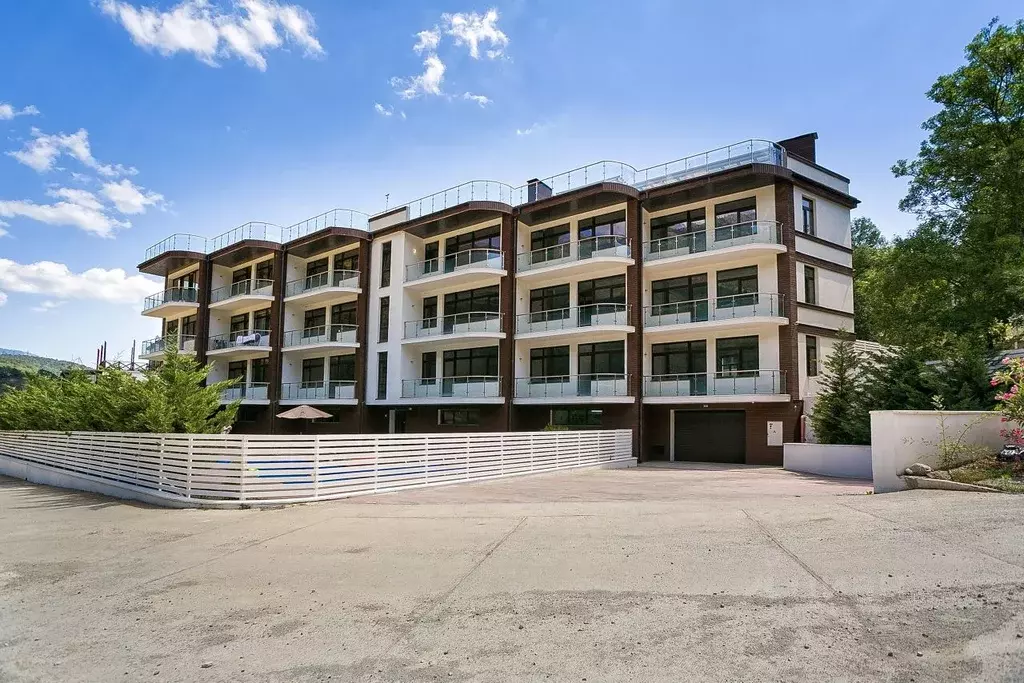 3-к кв. Крым, Ялта муниципальный округ, Виноградное пгт ул. Красина ... - Фото 1