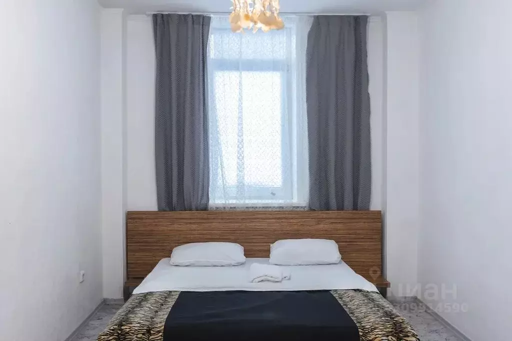 2-к кв. Красноярский край, Красноярск ул. Авиаторов, 42 (87.0 м) - Фото 0