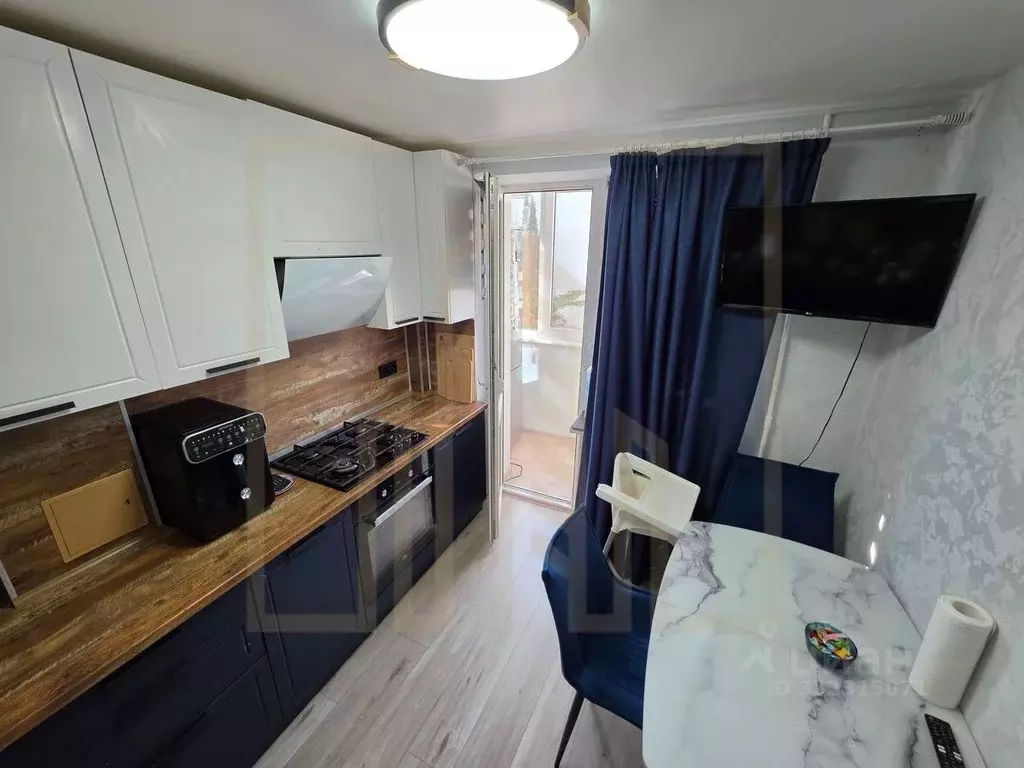 3-к кв. Севастополь ул. Адмирала Фадеева, 27Ж (64.8 м) - Фото 2
