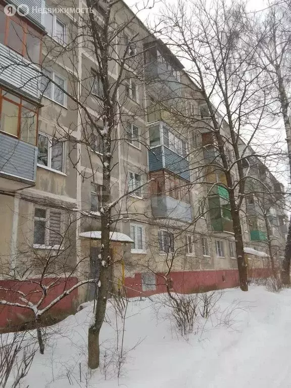 3-комнатная квартира: Серпухов, улица Чернышевского, 31 (57.4 м) - Фото 1