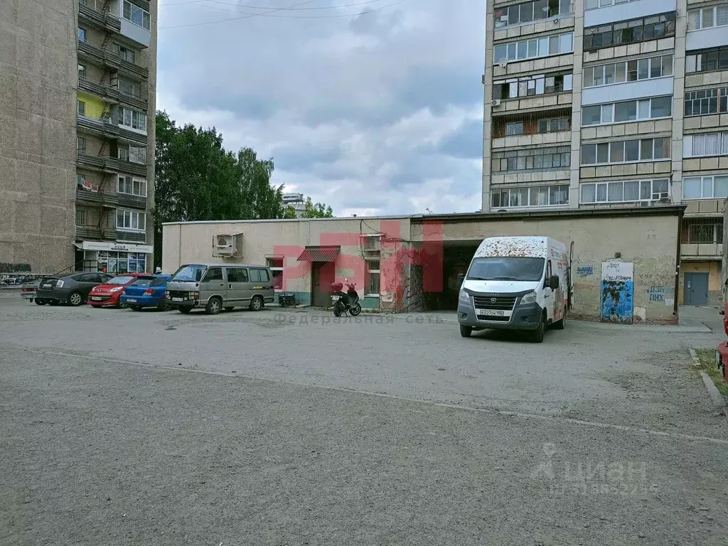 Помещение свободного назначения в Свердловская область, Екатеринбург ... - Фото 0
