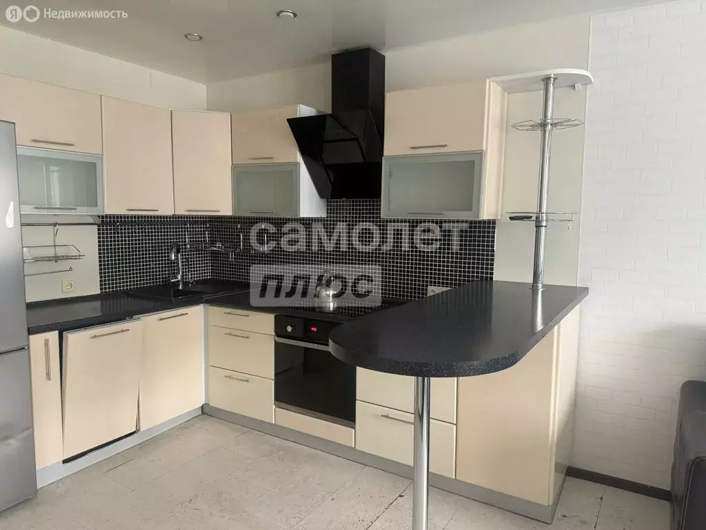 2-комнатная квартира: Омск, улица Туполева, 2 (65.7 м) - Фото 1