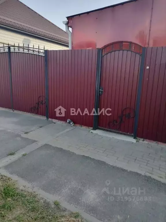 Дом в Белгородская область, Белгород Донецкая ул., 16 (70 м) - Фото 1