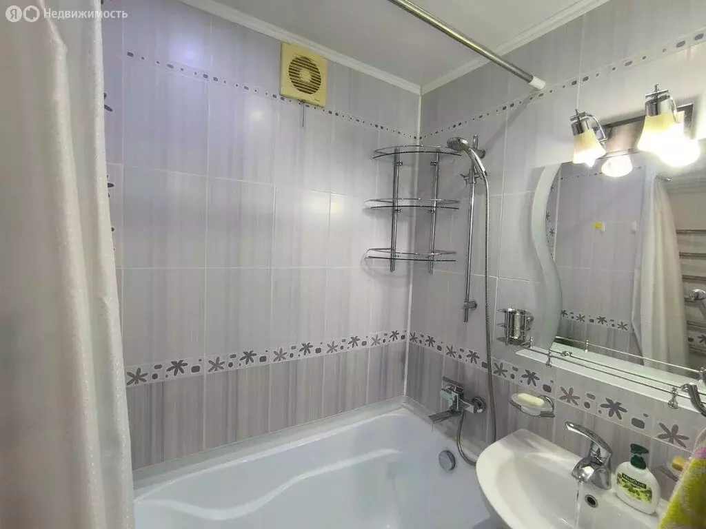 3-комнатная квартира: Абинск, Комсомольский проспект, 101 (63.1 м) - Фото 2