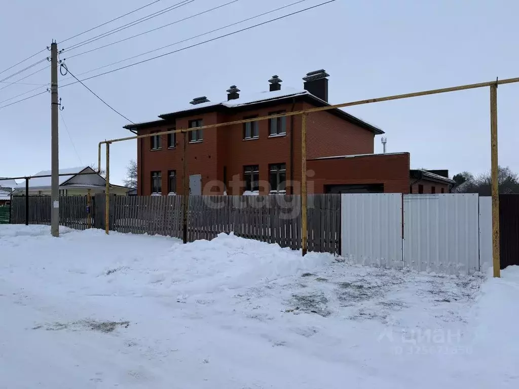 Дом в Самарская область, Безенчук пгт ул. Мичурина, 53 (415 м) - Фото 2