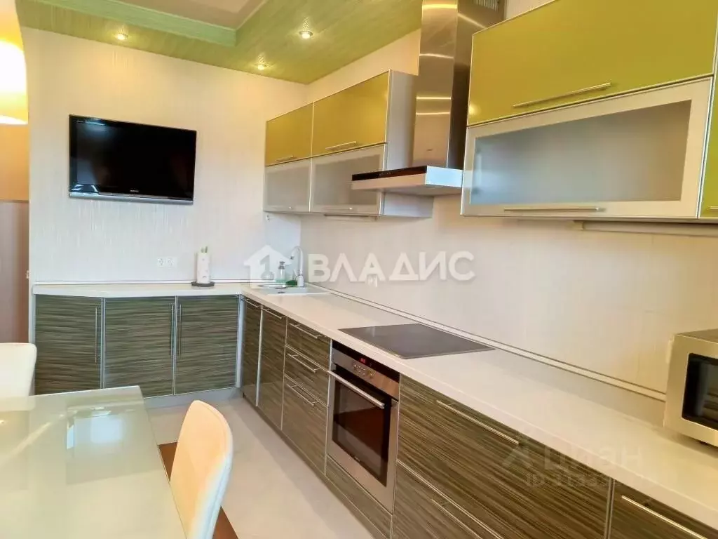 2-к кв. Владимирская область, Владимир ул. Крайнова, 4 (68.0 м) - Фото 0