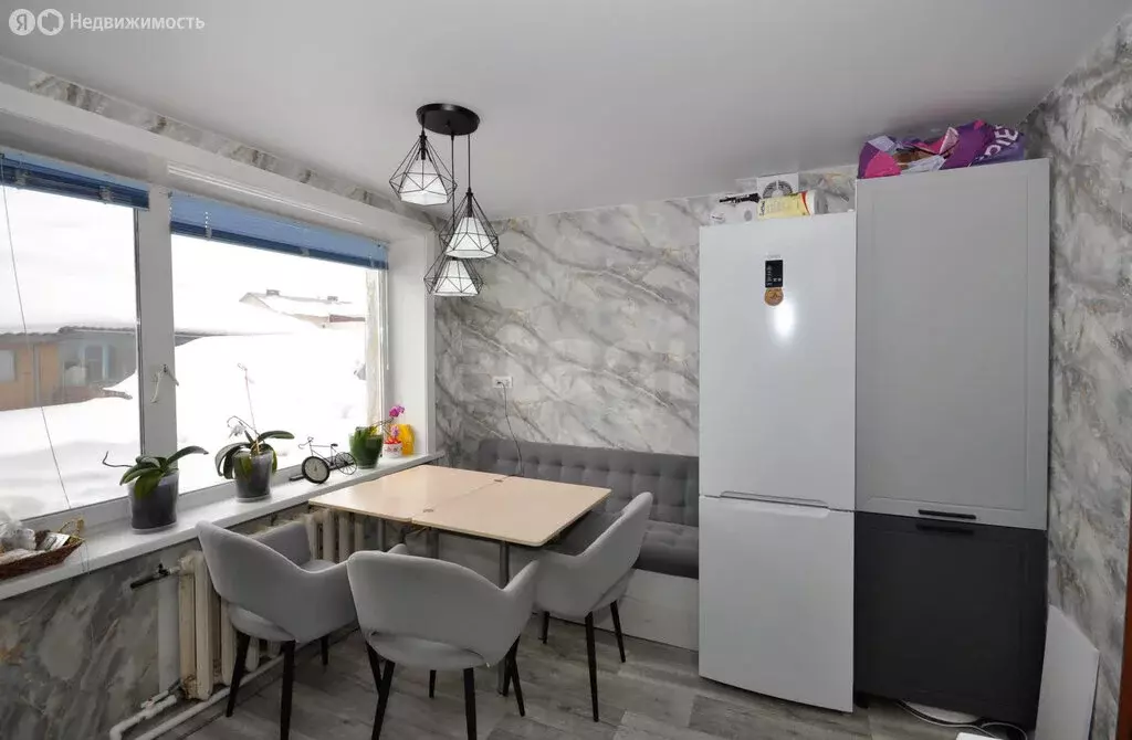 3-комнатная квартира: село Сокол, Молодёжная улица, 6 (65.3 м) - Фото 1